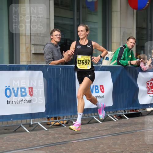 13.09.2026 - 21. swb-Marathon Bremen Strokosch-Dieckow http://msf.ph/oto/10281778 13.09.2026 10:28:38 Ziel 13593, 13604, 13614, 13624, 12272, 13515, 13547, 13567, 13593, 13635 meine-sportfotos.de