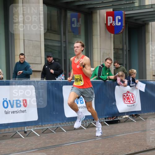 13.09.2026 - 21. swb-Marathon Bremen Strokosch-Dieckow http://msf.ph/oto/10281902 13.09.2026 10:29:05 Ziel 11234, 13517, 13542, 13557, 10597, 13604, 13614, 13624 meine-sportfotos.de
