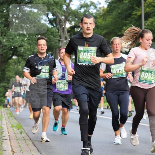 13.09.2026 - 21. swb-Marathon Bremen TobiasT http://msf.ph/oto/10281933 13.09.2026 11:58:04 Laufen 4052, 8051, 21, 26, 4927, 8052, 21, 026 meine-sportfotos.de