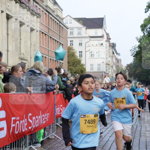 13.09.2026 - Kiel Lauf Yannick Fuchs http://msf.ph/oto/10281968 13.09.2026 08:55:51 Ziel 277, 645, 1150, 1160, 1249, 1310, 1712, 2998, 3253, 3358, 4545, 4682, 4755, 5289, 5297, 5547, 5781, 5876, 6290, 7748, 8619, 8960, 9033, 9302, 9792, 10188, 10818, 10934, 11439, 114, 329, 589, 1106, 1109, 1297, 1489, 1952, 2023, 2026, 2272, 2344, 2453, 2642, 2932, 3356, 3693, 4122, 4359, 4760, 4761, 4966, 5225, 5932, 6268, 7072, 7207, 7222, 7601, 7748, 7852, 7907, 7929, 8027, 9344, 10222, 10227, 10271, 10604, 11400, 11469, 11657, 12219, 12712, 74, 76, 669, 114 meine-sportfotos.de