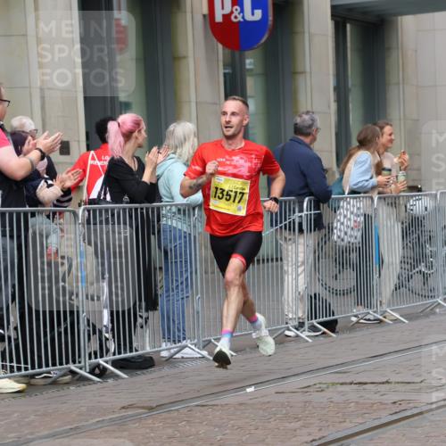 13.09.2026 - 21. swb-Marathon Bremen Strokosch-Dieckow http://msf.ph/oto/10281986 13.09.2026 10:29:25 Ziel 11234, 13510, 13579, 13623, 10597, 13517, 13542, 13557, 13604 meine-sportfotos.de