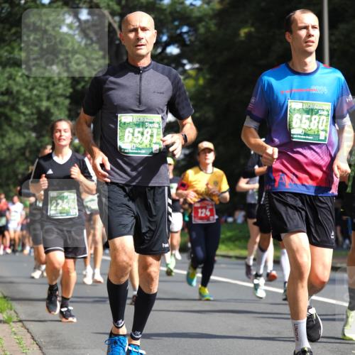 13.09.2026 - 21. swb-Marathon Bremen TobiasT http://msf.ph/oto/10282073 13.09.2026 11:59:13 Laufen 2024, 19, 6581, 21, 026, 6580, 11, 926, 124 meine-sportfotos.de