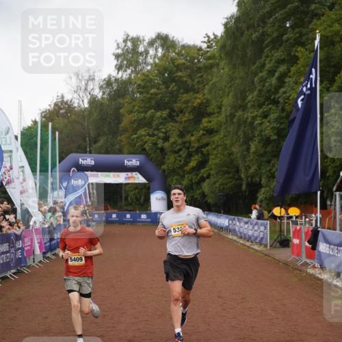13.09.2026 - Airport Race Dennis Weichert http://msf.ph/oto/10282080 13.09.2026 10:18:46 Ziel 5409, 5411 meine-sportfotos.de