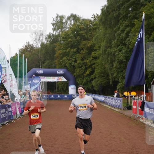 13.09.2026 - Airport Race Dennis Weichert http://msf.ph/oto/10282088 13.09.2026 10:18:46 Ziel 5409, 5411 meine-sportfotos.de