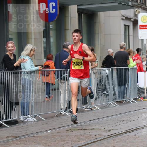 13.09.2026 - 21. swb-Marathon Bremen Strokosch-Dieckow http://msf.ph/oto/10282102 13.09.2026 10:29:38 Ziel 11234, 13510, 13517, 13542, 13557, 13579, 13623 meine-sportfotos.de