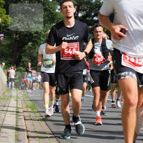 13.09.2026 - 21. swb-Marathon Bremen TobiasT http://msf.ph/oto/10282198 13.09.2026 12:00:08 Laufen 8078, 54, 21, 460, 2512 meine-sportfotos.de