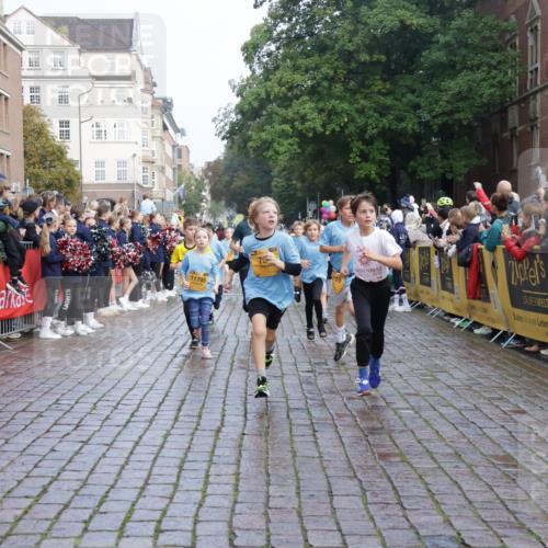 13.09.2026 - Kiel Lauf Yannick Fuchs http://msf.ph/oto/10282213 13.09.2026 08:56:09 Ziel 74, 76, 234, 669, 808, 1126, 1346, 1444, 1581, 2143, 2197, 2685, 3179, 3350, 3409, 3454, 5012, 5259, 5687, 5759, 6003, 6212, 6232, 6738, 7155, 7390, 7489, 7816, 8527, 9374, 9930, 9935, 10803, 11376, 11995, 12138, 12242, 12557, 277, 547, 645, 1150, 1160, 1249, 1310, 1712, 2453, 2711, 2998, 3253, 3358, 3409, 4122, 4545, 4682, 4755, 5289, 5297, 5547, 5781, 5876, 6290, 7748, 7929, 9033, 9302, 10227, 10271, 10818, 11439, 11657, 12712, 3750, 4023, 5545, 5823, 329, 7207, 7601 meine-sportfotos.de