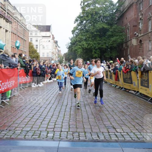13.09.2026 - Kiel Lauf Yannick Fuchs http://msf.ph/oto/10282221 13.09.2026 08:56:10 Ziel 74, 76, 234, 669, 808, 1126, 1346, 1444, 1581, 2143, 2197, 2685, 3179, 3350, 3454, 5012, 5259, 5687, 5759, 6003, 6212, 6232, 6738, 7155, 7390, 7489, 8527, 9374, 9930, 9935, 10803, 11376, 11995, 12138, 12242, 12557, 277, 547, 645, 1150, 1160, 1249, 1310, 1712, 2453, 2711, 2998, 3253, 3358, 3409, 4122, 4545, 4682, 4755, 5289, 5297, 5547, 5781, 5876, 6290, 7748, 7929, 9033, 9302, 10227, 10271, 10818, 11439, 11657, 12712, 3750, 4023, 5545, 5823, 329 meine-sportfotos.de