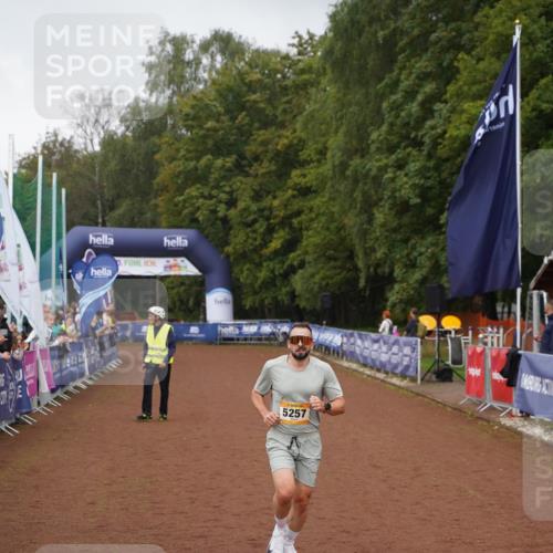 13.09.2026 - Airport Race Dennis Weichert http://msf.ph/oto/10282321 13.09.2026 10:19:36 Ziel 5205, 5257, 5451 meine-sportfotos.de