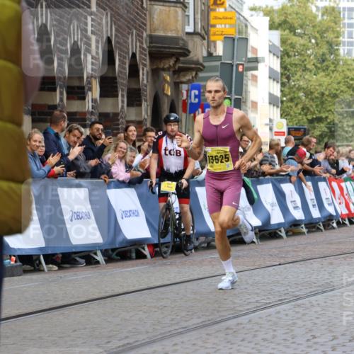 13.09.2026 - 21. swb-Marathon Bremen Strokosch-Dieckow http://msf.ph/oto/10282408 13.09.2026 10:26:44 Ziel 13502 meine-sportfotos.de