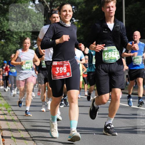 13.09.2026 - 21. swb-Marathon Bremen TobiasT http://msf.ph/oto/10282423 13.09.2026 12:01:22 Laufen 4621, 398, 21, 26, 2886, 21, 126, 6777 meine-sportfotos.de