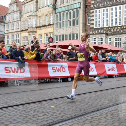 13.09.2026 - 21. swb-Marathon Bremen Strokosch-Dieckow http://msf.ph/oto/10282477 13.09.2026 10:26:47 Ziel 13525, 13502 meine-sportfotos.de