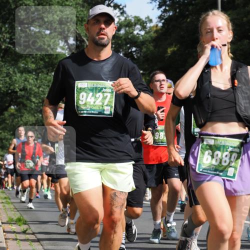13.09.2026 - 21. swb-Marathon Bremen TobiasT http://msf.ph/oto/10282558 13.09.2026 12:02:15 Laufen 9427, 98, 6889 meine-sportfotos.de