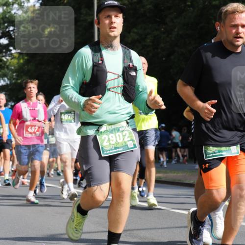 13.09.2026 - 21. swb-Marathon Bremen TobiasT http://msf.ph/oto/10282673 13.09.2026 12:02:34 Laufen 497, 407, 2902, 21, 2026, 21 meine-sportfotos.de
