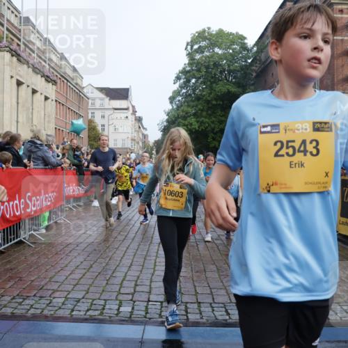 13.09.2026 - Kiel Lauf Yannick Fuchs http://msf.ph/oto/10282746 13.09.2026 08:56:37 Ziel 26, 139, 582, 758, 899, 1137, 1285, 1340, 1544, 1950, 3078, 3520, 3930, 4127, 4128, 4188, 4228, 4617, 5097, 5180, 5315, 6449, 7865, 7866, 8160, 8719, 8785, 9021, 9176, 9626, 10091, 10612, 10939, 11795, 12032, 12220, 74, 76, 234, 407, 470, 669, 758, 759, 808, 1009, 1126, 1346, 1444, 1581, 2143, 2173, 2197, 2497, 2640, 2685, 2719, 3179, 3350, 3454, 3750, 4023, 4165, 5012, 5259, 5687, 5759, 6003, 6212, 6232, 7390, 9374, 81, 482, 653, 1222, 2479, 2543, 3034, 74, 5781 meine-sportfotos.de