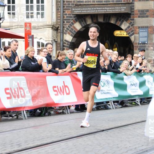 13.09.2026 - 21. swb-Marathon Bremen Strokosch-Dieckow http://msf.ph/oto/10282749 13.09.2026 10:28:24 Ziel 13501, 13515, 13547, 13567, 13635 meine-sportfotos.de