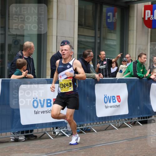 13.09.2026 - 21. swb-Marathon Bremen Strokosch-Dieckow http://msf.ph/oto/10282751 13.09.2026 10:31:44 Ziel 12457, 13533, 13536, 13543, 13573, 13582, 13618, 13632, 13504, 13643 meine-sportfotos.de