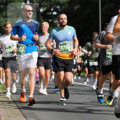 13.09.2026 - 21. swb-Marathon Bremen TobiasT http://msf.ph/oto/10282810 13.09.2026 12:02:56 Laufen 6443, 659, 5969, 9759 meine-sportfotos.de
