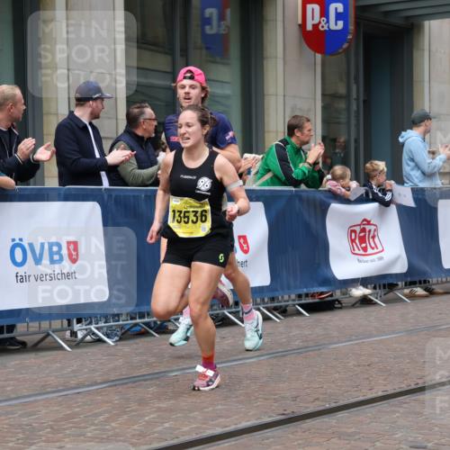 13.09.2026 - 21. swb-Marathon Bremen Strokosch-Dieckow http://msf.ph/oto/10282824 13.09.2026 10:31:54 Ziel 13543, 13564, 13582, 13632, 13638, 13639, 12457, 13533, 13536, 13573, 13618, 13643 meine-sportfotos.de