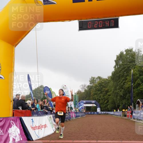 13.09.2026 - Airport Race Dennis Weichert http://msf.ph/oto/10282880 13.09.2026 10:21:20 Ziel 655, 4188 meine-sportfotos.de