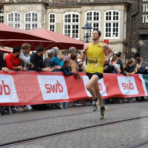 13.09.2026 - 21. swb-Marathon Bremen Strokosch-Dieckow http://msf.ph/oto/10282900 13.09.2026 10:28:43 Ziel 12272, 13501, 13547, 13635, 13624 meine-sportfotos.de