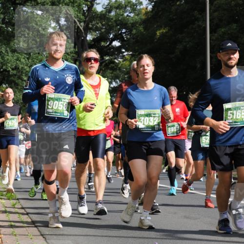 13.09.2026 - 21. swb-Marathon Bremen TobiasT http://msf.ph/oto/10282941 13.09.2026 12:03:21 Laufen 7475, 9058, 3032, 8957, 31, 5165, 7011 meine-sportfotos.de