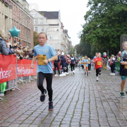 13.09.2026 - Kiel Lauf Yannick Fuchs http://msf.ph/oto/10283002 13.09.2026 08:57:09 Ziel 2384, 3665, 4908, 5003, 5340, 5719, 5809, 7752, 8341, 9542, 10321, 11495, 11558, 12215, 12455, 12512, 26, 81, 139, 482, 653, 899, 1222, 1285, 1340, 1544, 2478, 2479, 2543, 3034, 3161, 3303, 3305, 3520, 3740, 3930, 4136, 4188, 4228, 4558, 4680, 4901, 4925, 5223, 5333, 5597, 6361, 6807, 6903, 7559, 7927, 8094, 8270, 8424, 9156, 9292, 9307, 9562, 9564, 9826, 9940, 10042, 10213, 10603, 11423, 11627, 11986, 12062, 1769 meine-sportfotos.de