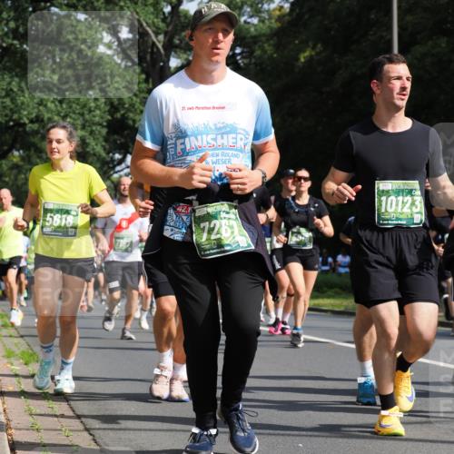 13.09.2026 - 21. swb-Marathon Bremen TobiasT http://msf.ph/oto/10283005 13.09.2026 12:03:27 Laufen 5618, 21, 26, 7261, 21, 10123, 21, 126 meine-sportfotos.de