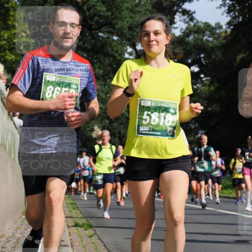 13.09.2026 - 21. swb-Marathon Bremen TobiasT http://msf.ph/oto/10283031 13.09.2026 12:03:29 Laufen 86, 5618, 6708, 21, 26 meine-sportfotos.de