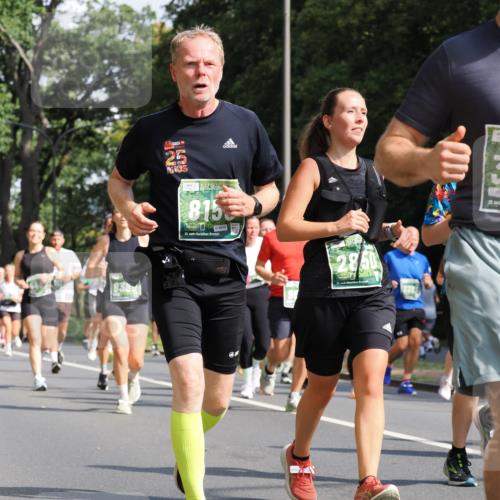 13.09.2026 - 21. swb-Marathon Bremen TobiasT http://msf.ph/oto/10283038 13.09.2026 12:03:36 Laufen 25, 815, 8695, 21, 568 meine-sportfotos.de
