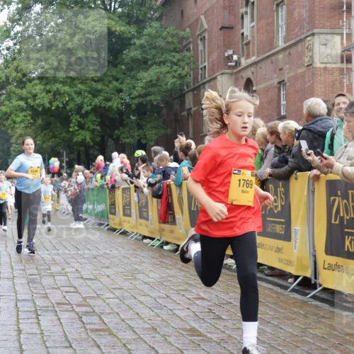 13.09.2026 - Kiel Lauf Yannick Fuchs http://msf.ph/oto/10283044 13.09.2026 08:57:11 Ziel 2384, 3665, 5003, 5340, 5719, 5809, 7752, 8341, 9542, 10321, 11558, 12215, 12455, 12512, 81, 139, 482, 653, 899, 1222, 1285, 1340, 1544, 2384, 2478, 2479, 2543, 3034, 3161, 3303, 3305, 3520, 3740, 4136, 4188, 4228, 4558, 4680, 4901, 4908, 4925, 5223, 5333, 5597, 6361, 6807, 6903, 7559, 7752, 7927, 8094, 8270, 8424, 9156, 9292, 9307, 9562, 9564, 9826, 9940, 10042, 10213, 10603, 11423, 11495, 11627, 11986, 12062, 1546, 1769, 5984, 7715, 1285, 3520, 4188 meine-sportfotos.de