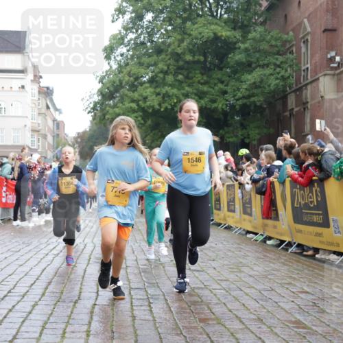 13.09.2026 - Kiel Lauf Yannick Fuchs http://msf.ph/oto/10283077 13.09.2026 08:57:13 Ziel 3665, 5003, 5340, 5719, 5809, 8341, 9542, 10321, 12215, 12512, 81, 139, 482, 653, 899, 1222, 1285, 1340, 1544, 2384, 2478, 2479, 2543, 3034, 3161, 3303, 3305, 3520, 3665, 3740, 4136, 4188, 4228, 4558, 4680, 4901, 4908, 4925, 5223, 5333, 5597, 6361, 6807, 6903, 7559, 7752, 7927, 8094, 8270, 8424, 9156, 9292, 9307, 9562, 9564, 9826, 9940, 10042, 10213, 10603, 11423, 11495, 11558, 11627, 11986, 12062, 12455, 160, 1546, 1769, 5006, 5984, 6459, 7715, 9062, 1285, 3520, 4188 meine-sportfotos.de