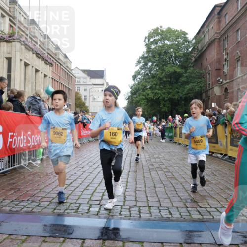 13.09.2026 - Kiel Lauf Yannick Fuchs http://msf.ph/oto/10283135 13.09.2026 08:57:16 Ziel 3382, 5003, 5719, 5809, 8341, 9542, 10321, 10892, 12512, 81, 139, 482, 653, 1222, 1340, 1544, 2384, 2478, 2479, 2543, 3034, 3161, 3303, 3305, 3665, 3740, 4136, 4558, 4680, 4901, 4908, 4925, 5223, 5333, 5340, 5597, 5719, 6361, 6807, 6903, 7559, 7752, 7927, 8094, 8270, 8424, 9156, 9292, 9307, 9562, 9564, 9826, 9940, 10042, 10213, 10603, 11423, 11495, 11558, 11627, 11986, 12062, 12215, 12455, 160, 406, 1546, 1769, 5006, 5984, 6459, 7715, 9062, 1285, 3520, 4188 meine-sportfotos.de