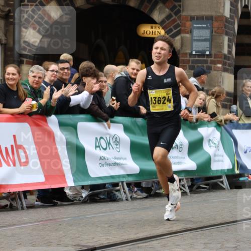 13.09.2026 - 21. swb-Marathon Bremen Strokosch-Dieckow http://msf.ph/oto/10283184 13.09.2026 10:28:58 Ziel 13515, 13547, 13567, 13593, 13624, 10597, 13604, 13614 meine-sportfotos.de
