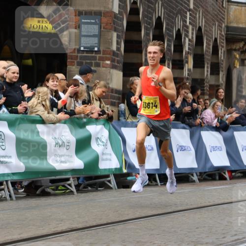 13.09.2026 - 21. swb-Marathon Bremen Strokosch-Dieckow http://msf.ph/oto/10283216 13.09.2026 10:29:12 Ziel 13593, 13614, 13624, 13517, 13542, 13557 meine-sportfotos.de