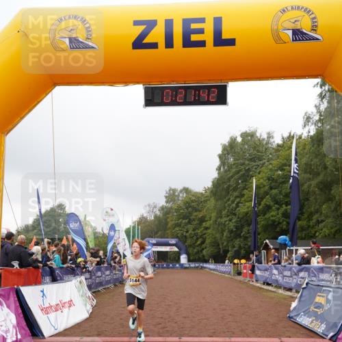 13.09.2026 - Airport Race Dennis Weichert http://msf.ph/oto/10283222 13.09.2026 10:22:15 Ziel 5144, 5368, 5380 meine-sportfotos.de