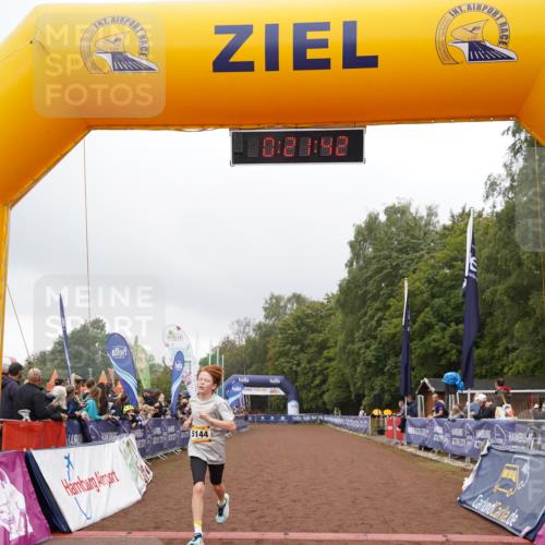 13.09.2026 - Airport Race Dennis Weichert http://msf.ph/oto/10283227 13.09.2026 10:22:15 Ziel 5144, 5368, 5380 meine-sportfotos.de