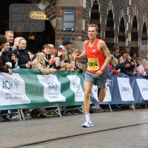 13.09.2026 - 21. swb-Marathon Bremen Strokosch-Dieckow http://msf.ph/oto/10283229 13.09.2026 10:29:13 Ziel 13593, 13614, 13624, 13517, 13542, 13557 meine-sportfotos.de