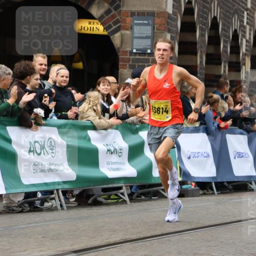 13.09.2026 - 21. swb-Marathon Bremen Strokosch-Dieckow http://msf.ph/oto/10283242 13.09.2026 10:29:13 Ziel 13593, 13614, 13624, 13517, 13542, 13557 meine-sportfotos.de