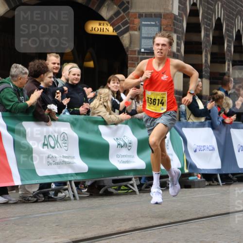 13.09.2026 - 21. swb-Marathon Bremen Strokosch-Dieckow http://msf.ph/oto/10283248 13.09.2026 10:29:13 Ziel 13593, 13614, 13624, 13517, 13542, 13557 meine-sportfotos.de