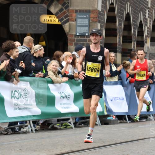 13.09.2026 - 21. swb-Marathon Bremen Strokosch-Dieckow http://msf.ph/oto/10283274 13.09.2026 10:29:17 Ziel 13604, 13614, 13624, 13517, 13542, 13557 meine-sportfotos.de