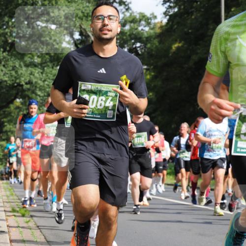 13.09.2026 - 21. swb-Marathon Bremen TobiasT http://msf.ph/oto/10283318 13.09.2026 12:04:27 Laufen 1459, 064, 9116 meine-sportfotos.de