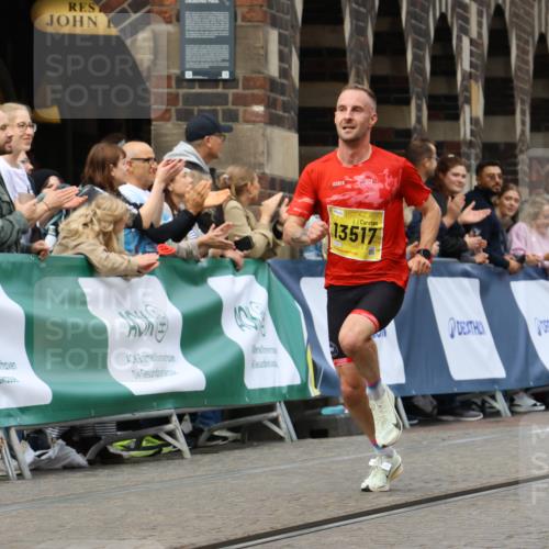 13.09.2026 - 21. swb-Marathon Bremen Strokosch-Dieckow http://msf.ph/oto/10283366 13.09.2026 10:29:34 Ziel 10597, 13517, 13557, 13604, 13510, 13579, 13623 meine-sportfotos.de