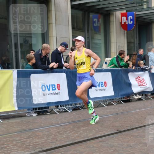 13.09.2026 - 21. swb-Marathon Bremen Strokosch-Dieckow http://msf.ph/oto/10283374 13.09.2026 10:33:40 Ziel 10797, 13541, 10366, 10475, 11059, 11481, 11652, 12459, 13530 meine-sportfotos.de