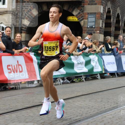13.09.2026 - 21. swb-Marathon Bremen Strokosch-Dieckow http://msf.ph/oto/10283425 13.09.2026 10:29:36 Ziel 10597, 13517, 13557, 13604, 13510, 13579, 13623 meine-sportfotos.de