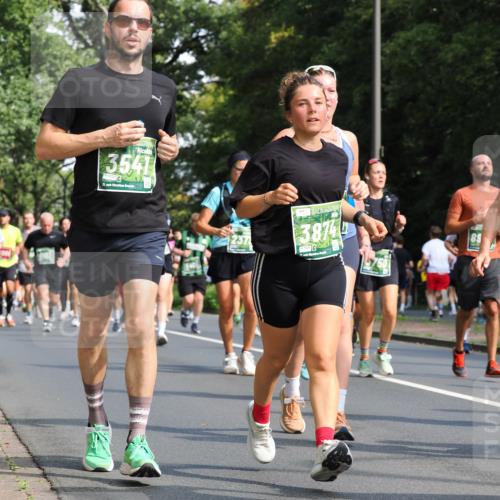 13.09.2026 - 21. swb-Marathon Bremen TobiasT http://msf.ph/oto/10283433 13.09.2026 12:04:57 Laufen 3541, 6737, 21, 126, 38744 meine-sportfotos.de