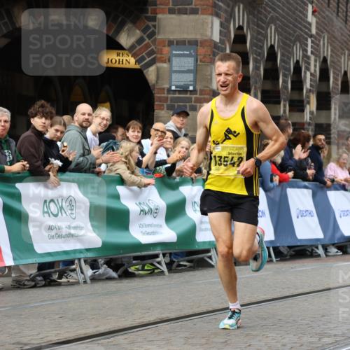 13.09.2026 - 21. swb-Marathon Bremen Strokosch-Dieckow http://msf.ph/oto/10283441 13.09.2026 10:29:37 Ziel 10597, 13517, 13542, 13557, 13604, 13510, 13579, 13623 meine-sportfotos.de