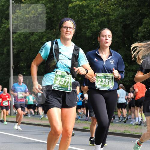13.09.2026 - 21. swb-Marathon Bremen TobiasT http://msf.ph/oto/10283442 13.09.2026 12:05:00 Laufen 2372, 8088, 21, 251, 2368, 026 meine-sportfotos.de
