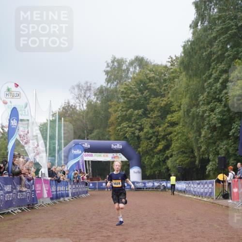13.09.2026 - Airport Race Dennis Weichert http://msf.ph/oto/10283444 13.09.2026 10:23:29 Ziel 5028 meine-sportfotos.de