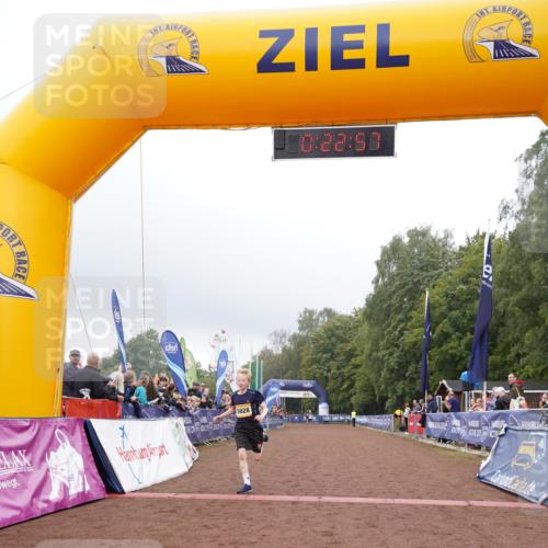 13.09.2026 - Airport Race Dennis Weichert http://msf.ph/oto/10283454 13.09.2026 10:23:31 Ziel 5028 meine-sportfotos.de